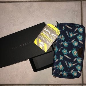Safe ID travelon wallet